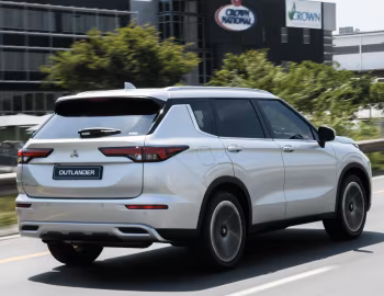 Mitsubishi Outlander [South Africa] '2023–25