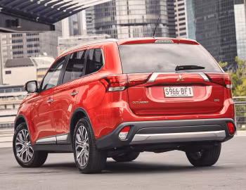 Mitsubishi Outlander [Australia] '2015–18