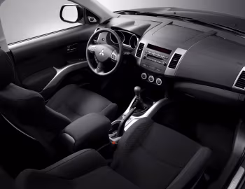 Інтер'єр Mitsubishi Outlander [Worldwide] '2007–09