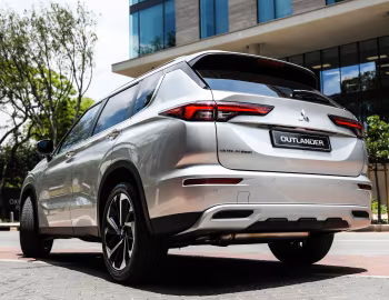 Mitsubishi Outlander [South Africa] '2023–25