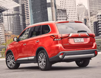 Mitsubishi Outlander [Australia] '2015–18