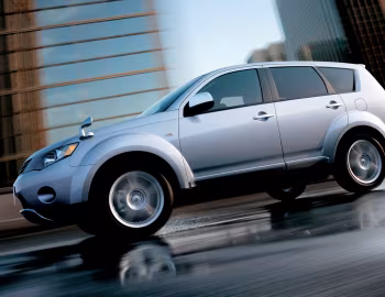 Mitsubishi Outlander [Japan] '10.2005–10.2012