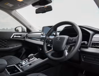 Interior Mitsubishi Outlander [South Africa] '2023–25