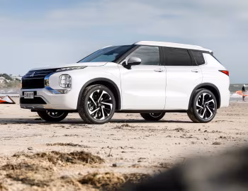Mitsubishi Outlander Exceed [Australia] '2021–25