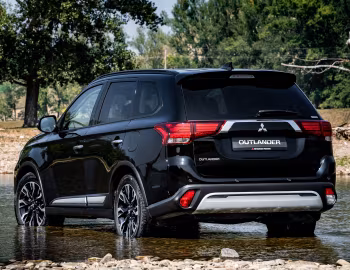 Mitsubishi Outlander [CIS] '2021–22