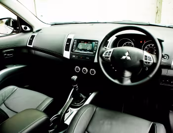 Торпедо Mitsubishi Outlander GX4 [UK-spec] '10.2010–02.2013