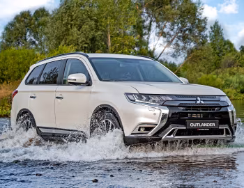 Mitsubishi Outlander [CIS] '2021–22