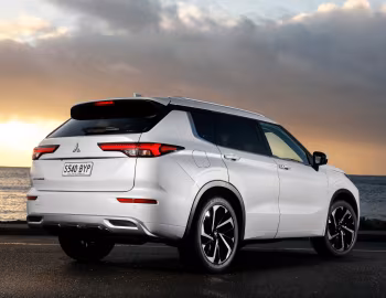 Mitsubishi Outlander Exceed [Australia] '2021–25