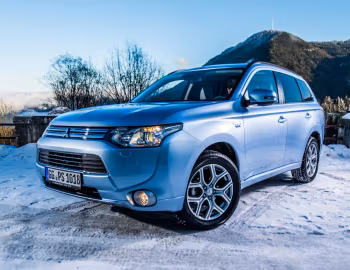 Mitsubishi Outlander PHEV [Worldwide] '2012–15