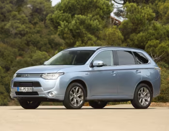 Mitsubishi Outlander PHEV [Worldwide] '2012–15
