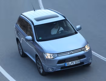 Mitsubishi Outlander PHEV [Worldwide] '2012–15