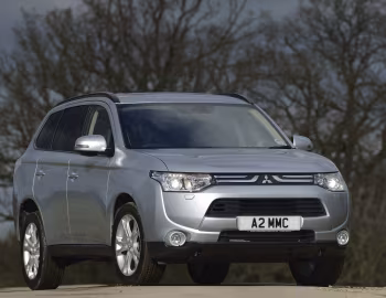 Mitsubishi Outlander [UK-spec] '2013–14