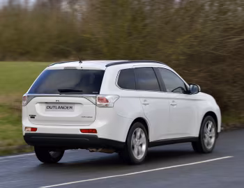 Mitsubishi Outlander [UK-spec] '2013–14