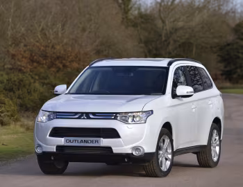 Mitsubishi Outlander [UK-spec] '2013–14