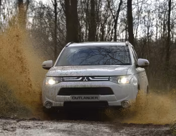 Mitsubishi Outlander [UK-spec] '2013–14