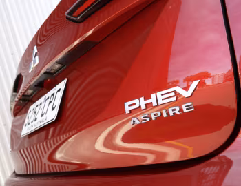 Mitsubishi Outlander PHEV Aspire [Australia] '2022–25