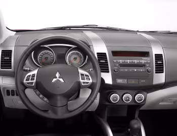 Торпедо Mitsubishi Outlander Concept '10.2006