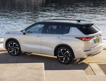 Mitsubishi Outlander Exceed [Australia] '2021–25