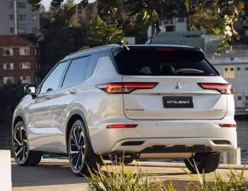 Mitsubishi Outlander Exceed [Australia] '2021–25