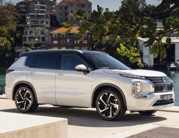 Mitsubishi Outlander Exceed [Australia] '2021–25