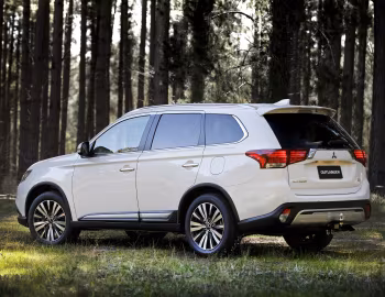 Mitsubishi Outlander Exceed [Australia] '2018–21