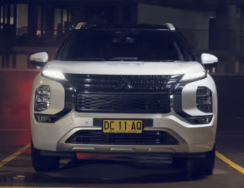 Mitsubishi Outlander Exceed [Australia] '2021–25
