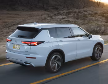 Mitsubishi Outlander Exceed [Australia] '2021–25