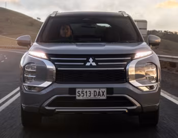 Mitsubishi Outlander Exceed Tourer [Australia] '2025–pr.
