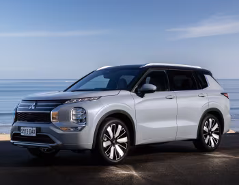 Mitsubishi Outlander Exceed Tourer [Australia] '2025–pr.