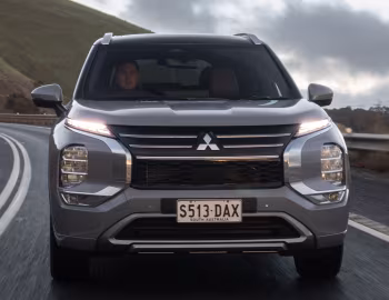 Mitsubishi Outlander Exceed Tourer [Australia] '2025–pr.
