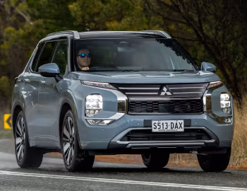 Mitsubishi Outlander Exceed Tourer [Australia] '2025–pr.