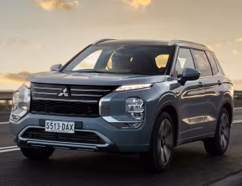 Mitsubishi Outlander Exceed Tourer [Australia] '2025–pr.