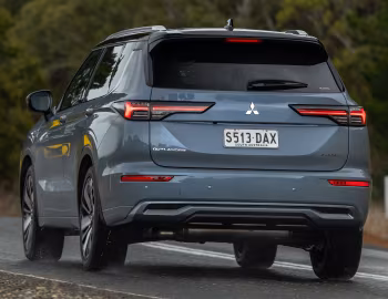 Mitsubishi Outlander Exceed Tourer [Australia] '2025–pr.