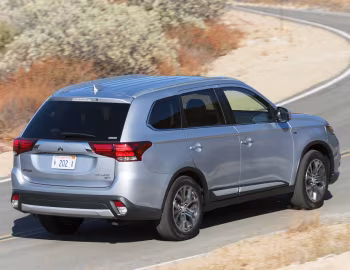 2017–18 Mitsubishi Outlander GT [North America] '2016–18