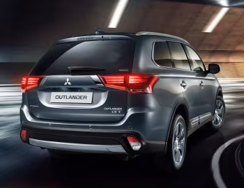 Mitsubishi Outlander GT [Russia] '2017–18