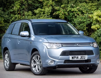 Mitsubishi Outlander GX3h 4Work [UK-spec] '2014–15