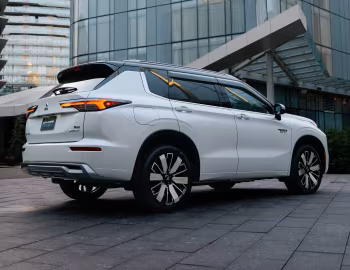 2026 Mitsubishi Outlander PHEV [North America] '2026