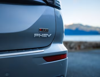 2026 Mitsubishi Outlander PHEV [North America] '2026