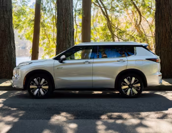 2026 Mitsubishi Outlander PHEV [North America] '2026