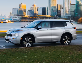 2026 Mitsubishi Outlander PHEV [North America] '2026
