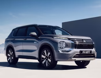 Mitsubishi Outlander PHEV Exceed Tourer [Australia] '2025–pr.