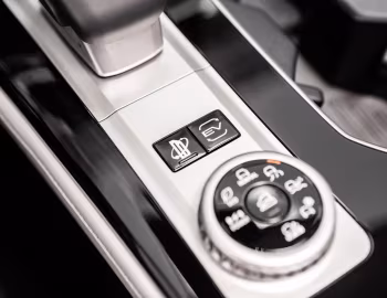 Interior 2026 Mitsubishi Outlander PHEV [North America] '2026