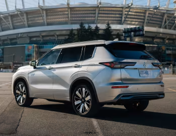 2026 Mitsubishi Outlander PHEV [North America] '2026