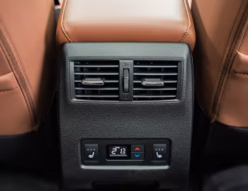 Interior 2026 Mitsubishi Outlander PHEV [North America] '2026