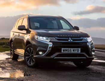 Mitsubishi Outlander PHEV [UK-spec] '2015–18
