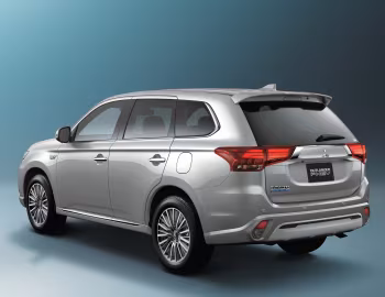 Mitsubishi Outlander PHEV [Japan] '2018–21