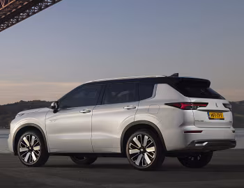 Mitsubishi Outlander PHEV [EU-spec] '2025–pr.