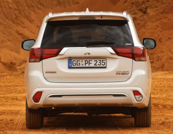 Mitsubishi Outlander PHEV [Worldwide] '03.2018–21