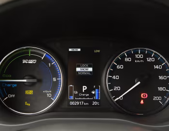 Комбинация приборов Mitsubishi Outlander PHEV [Worldwide] '03.2018–21