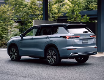 Mitsubishi Outlander PHEV [Japan] '2024–pr.